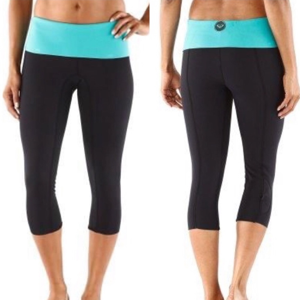 Roxy Tradewinds Reversible 1mm Neoprene Capri Surf Leggings M NEW